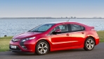 Opel Ampera rot, Seitenansicht