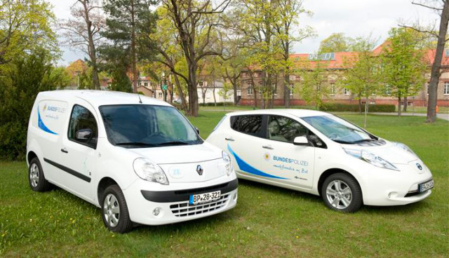 Bundespolizei nimmt zehn Elektroautos in Betrieb