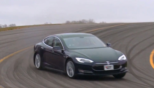 Driften im Tesla Model S: "...wie ein privater Vergnügungspark" (Video)