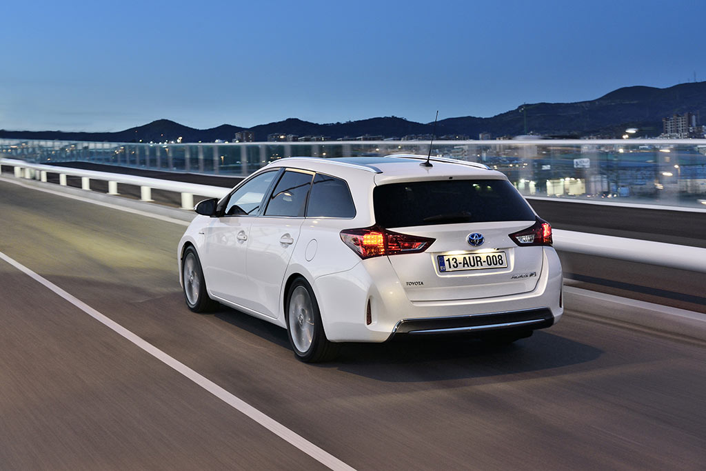 Neuer Toyota Auris Hybrid noch effizienter