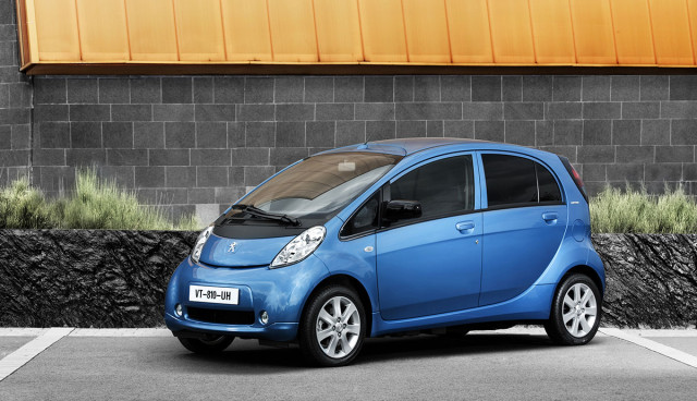 Peugeot iOn Front