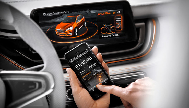 BMW Concept Active Tourer Outdoor Smartphone App