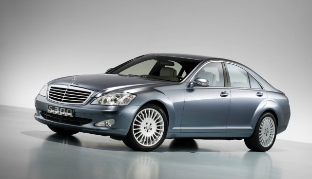 Mercedes-S-300-BlueTEC-Hybrid-2014 Front