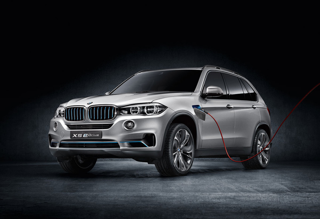 BMW SUV X5 Concept aufladen