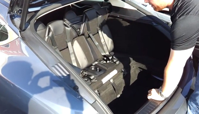 Tesla-Modle-S-sieben-Sitzplaetze