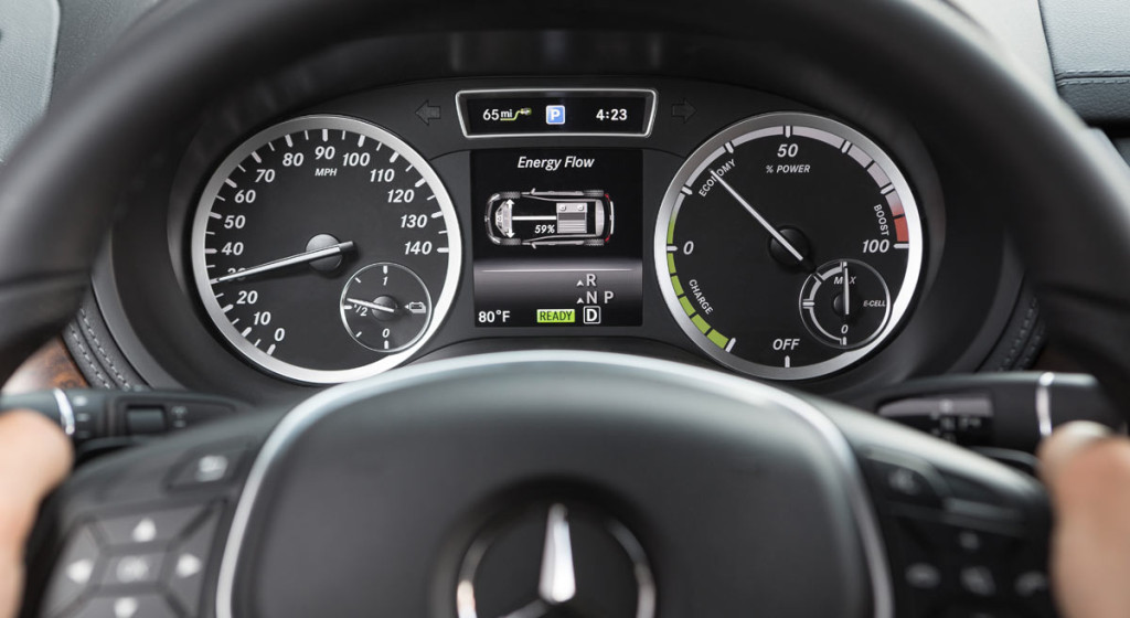 Mercedes-B-Klasse-electric-drive-Bordcomputer