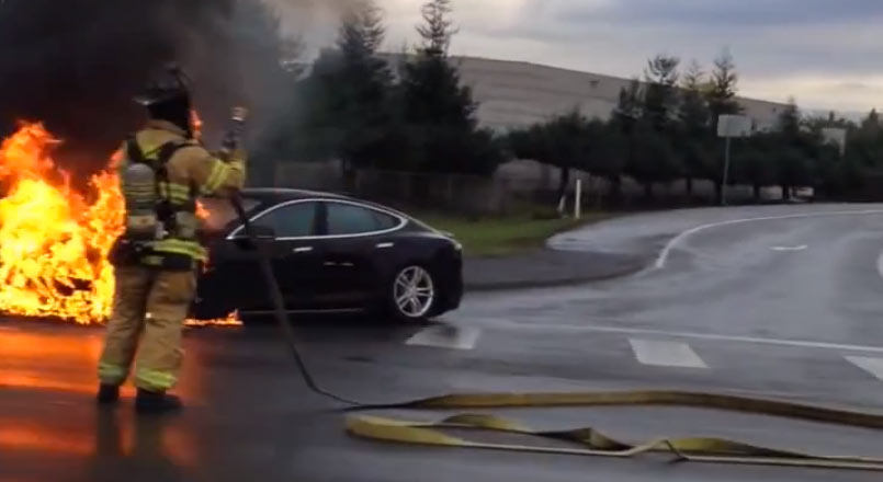 Tesla-Model-S-Unfall-Feuer