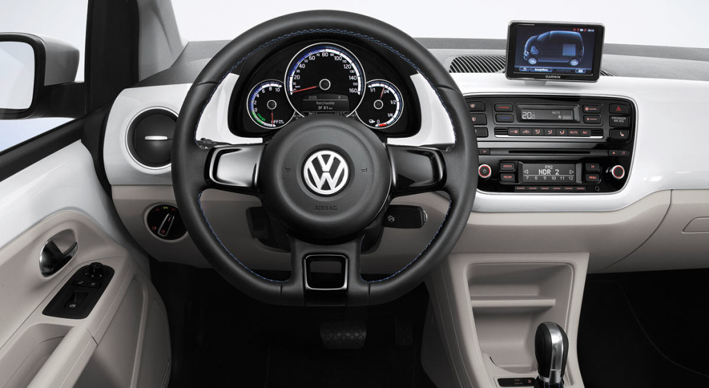 VW-e-up!-car-net-Innen1
