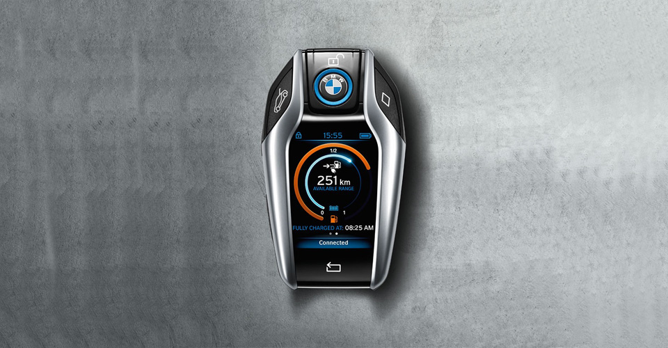BMW i8: Autoschlüssel sieht aus wie ein Smartphone 