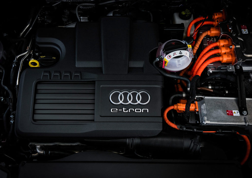 Audi-A3-e-tron-2016—13