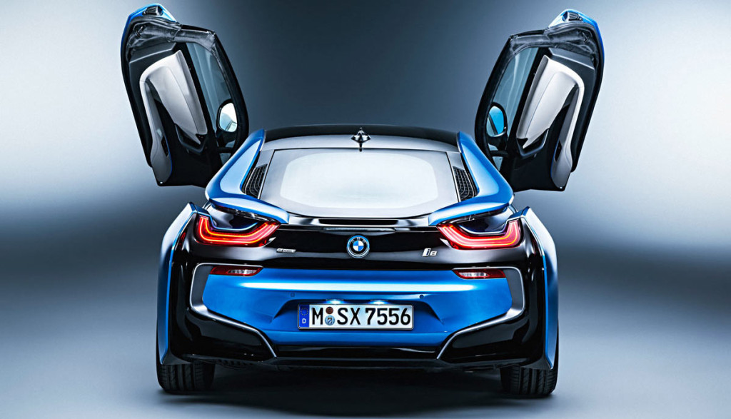 BMW-i8-Plug-in-Hybridsportwagen-Bilder-Heck-Fluegeltueren