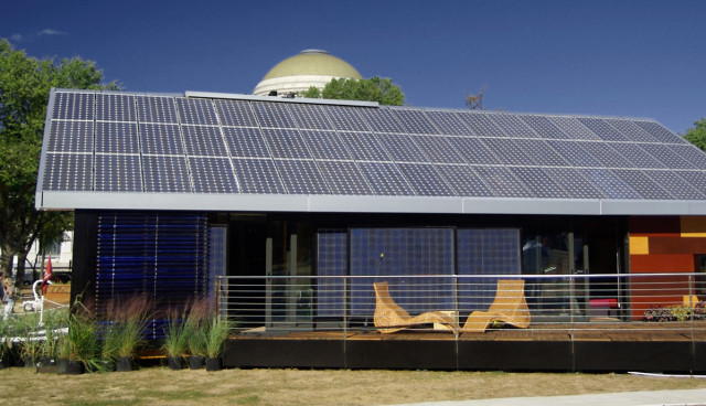 Solardach-Haus-Elektroauto