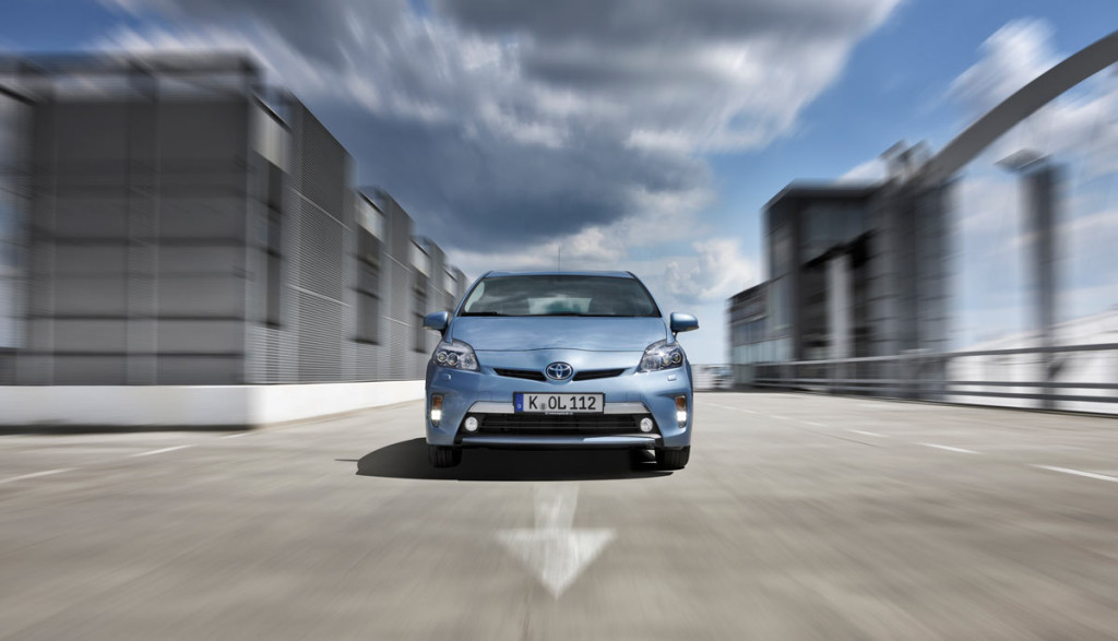 Toyota-Prius-Plug-in-Hybrid-Front