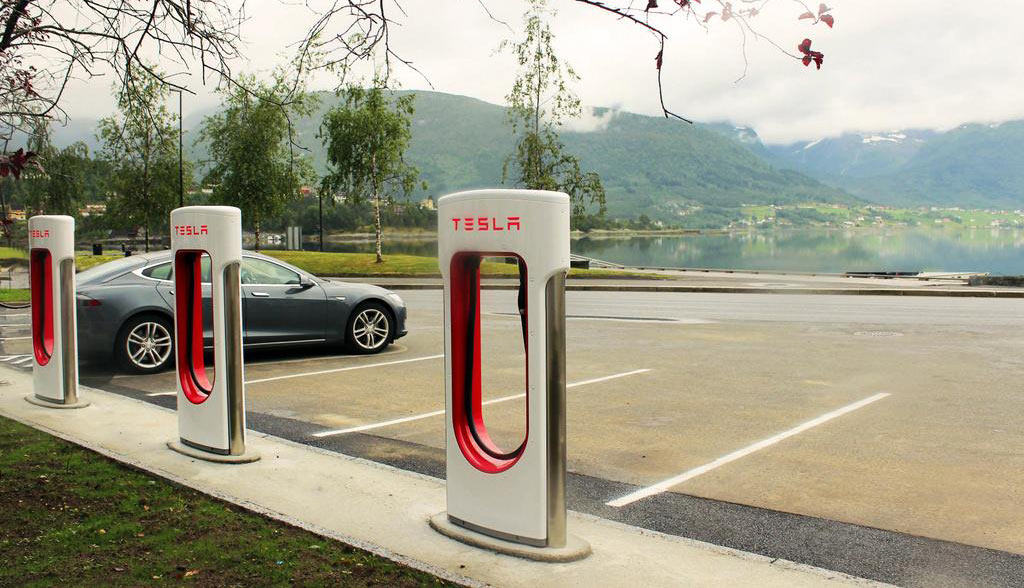 Tesla-Supercharger-Europa