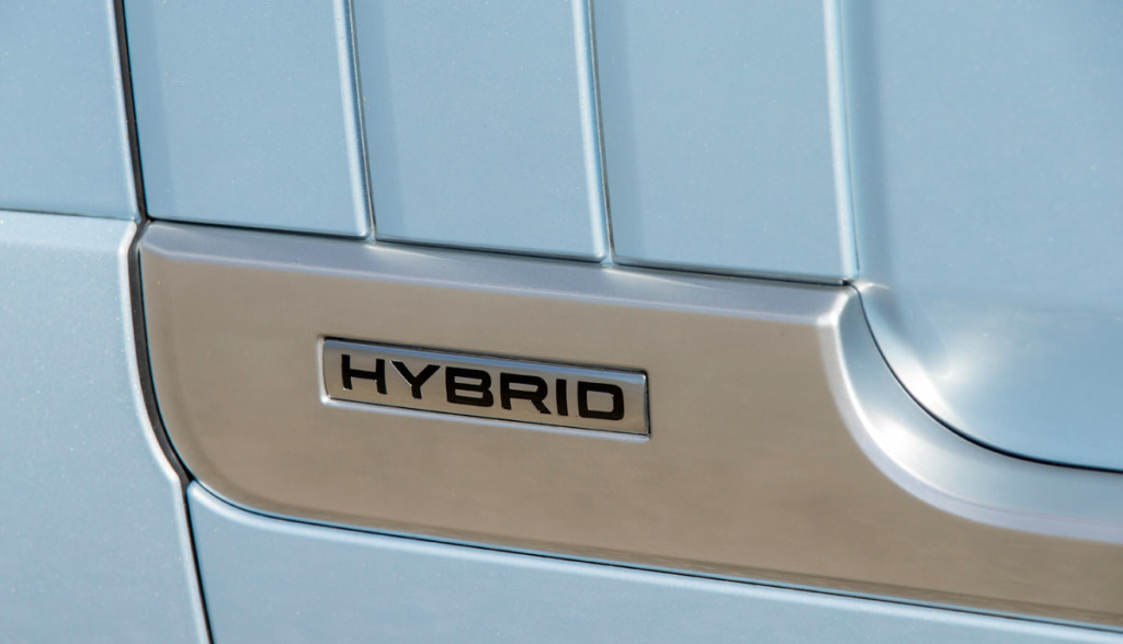 Range-Rover-Hybrid-Emblem