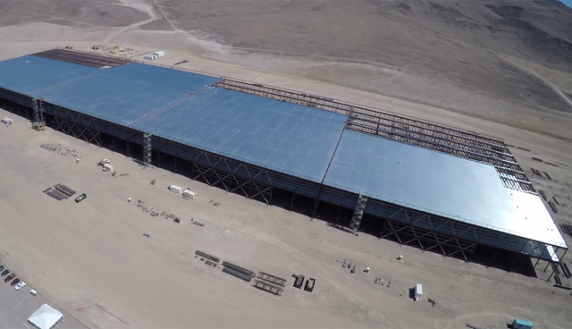 Tesla-Gigafabrik-Dronen-Video