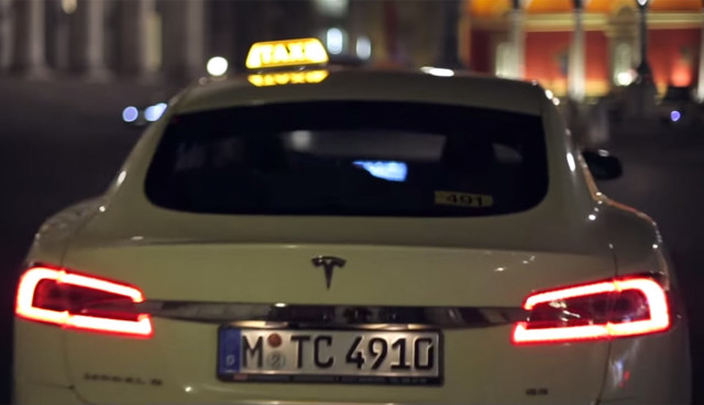 Tesla-Elektroauto-Taxi-Muenchen