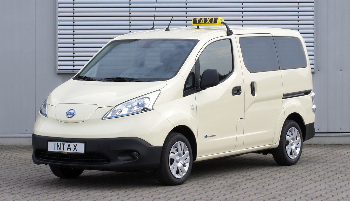 Elektro-Transporter Nissan E-NV200 Mit Taxi-Paket Erhältlich