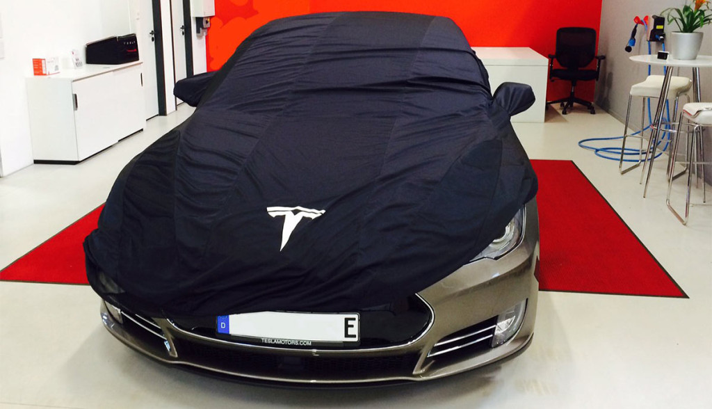 Tesla-Model-S-Elektroauto-Kennzeichen