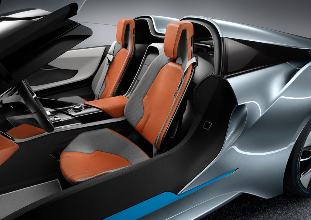 BMW i8 Spyder Plug-in-Hybrid-Sportwagen Serienversion11