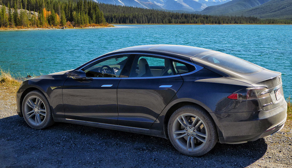 Teslas Elektroauto-Empfehlungsprogramm voller Erfolg