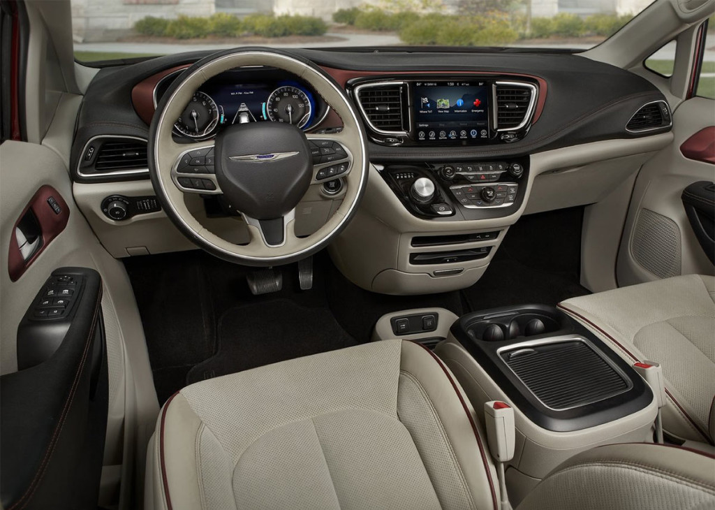 2017-Chrysler-Pacifica-plug-in-hybrid-EV7