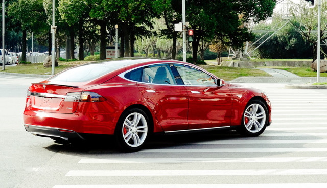 Tesla-Model-S-Bewertung-Zuverlaessigkeit-Consumer-Reports-2016