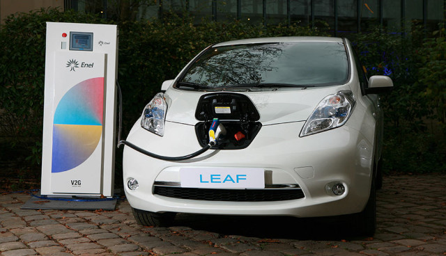 Nissan-setzt-Elektroautos-als-Energieversorger-ein