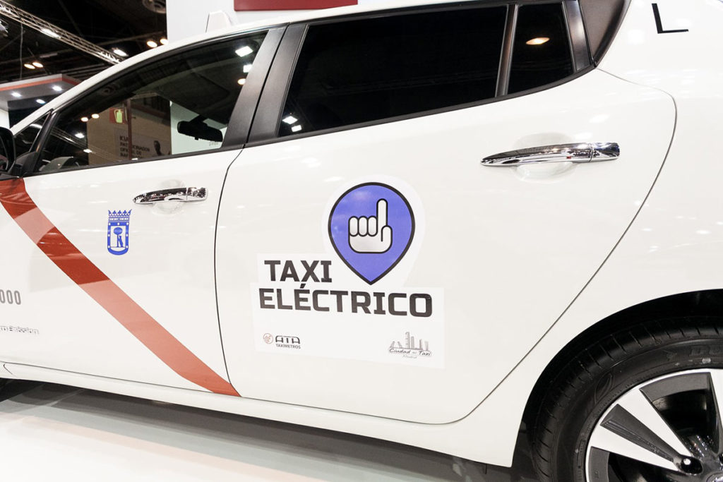 Nissan-110-Elektroauto-Taxis-Madrid