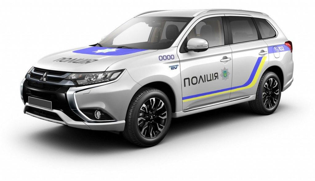 Ukraine–Polizei-bestellt-651-Plug-in-Hybrid-SUV-von-Mitsubishi