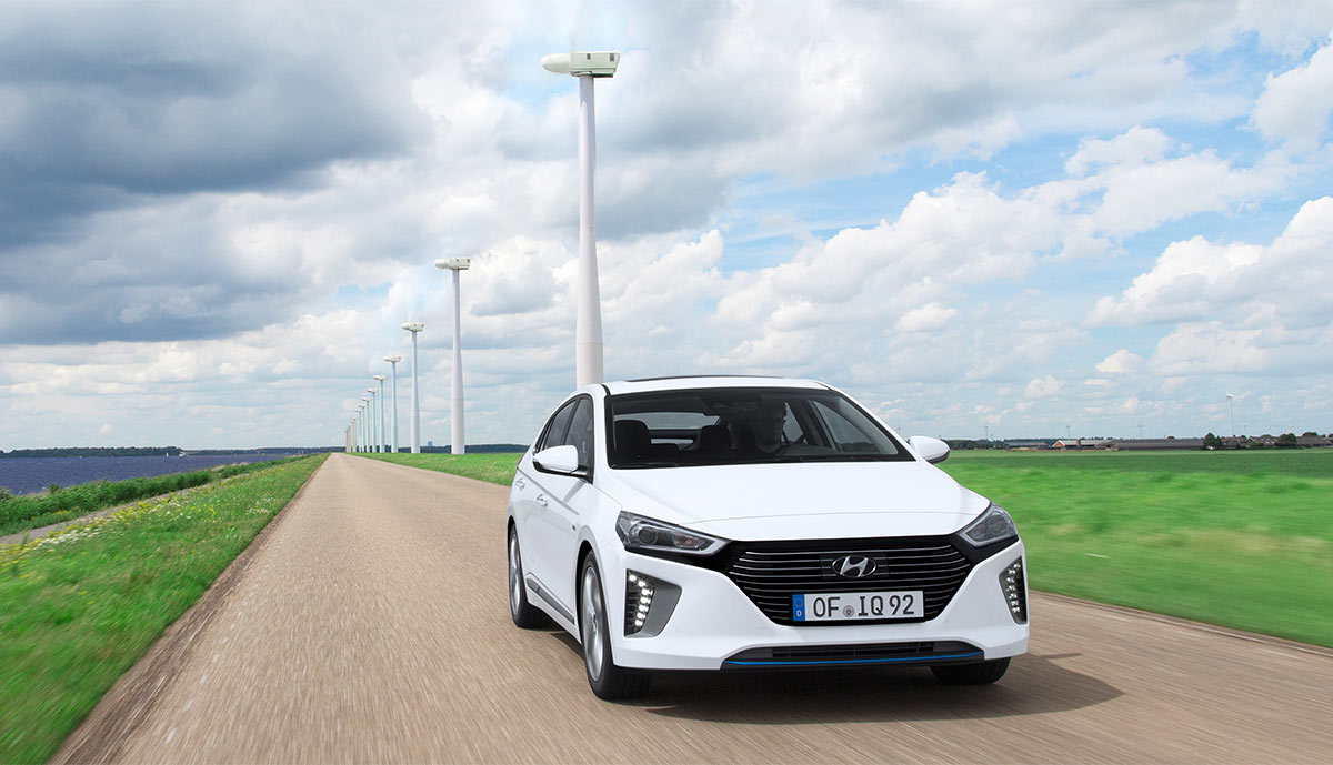 Hyundai Ioniq Hybrid- und Elektroauto: Alle Details auf einen Blick