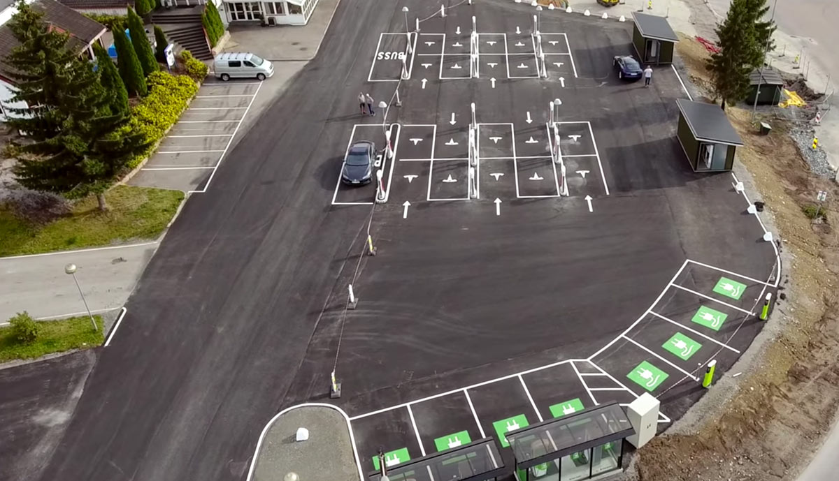 Weltweit größte Elektroauto-Schnellladestation eröffnet (Video