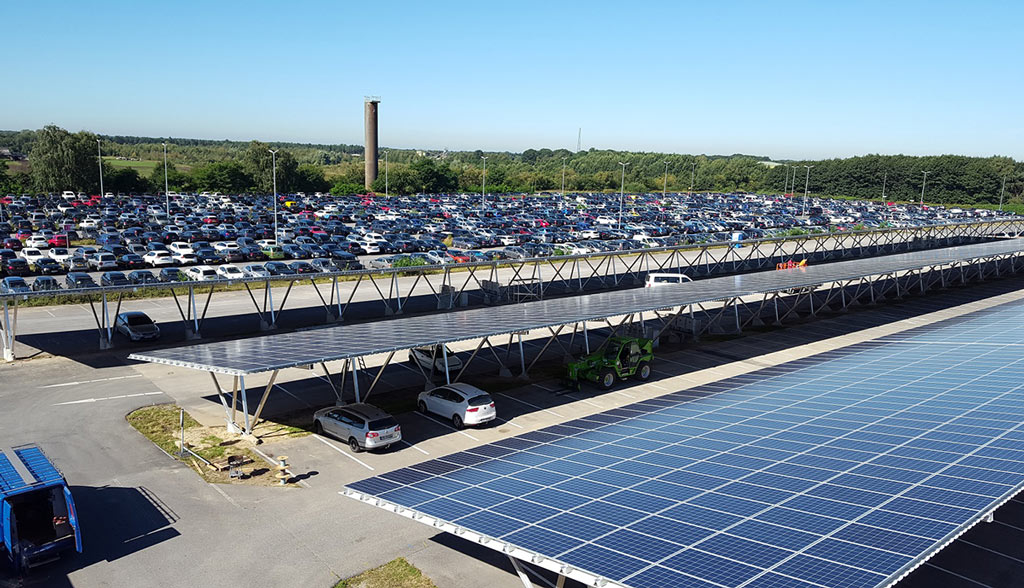 Flughafen Weeze erhält größte Carport-Anlage Deutschlands - ecomento.de