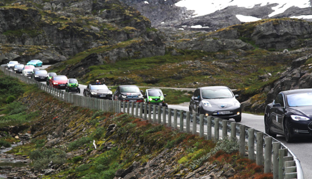 Norwegen-100.000-Elektroautos-2016