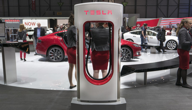 Tesla-Supercharger-350-kW-Ladeleistung