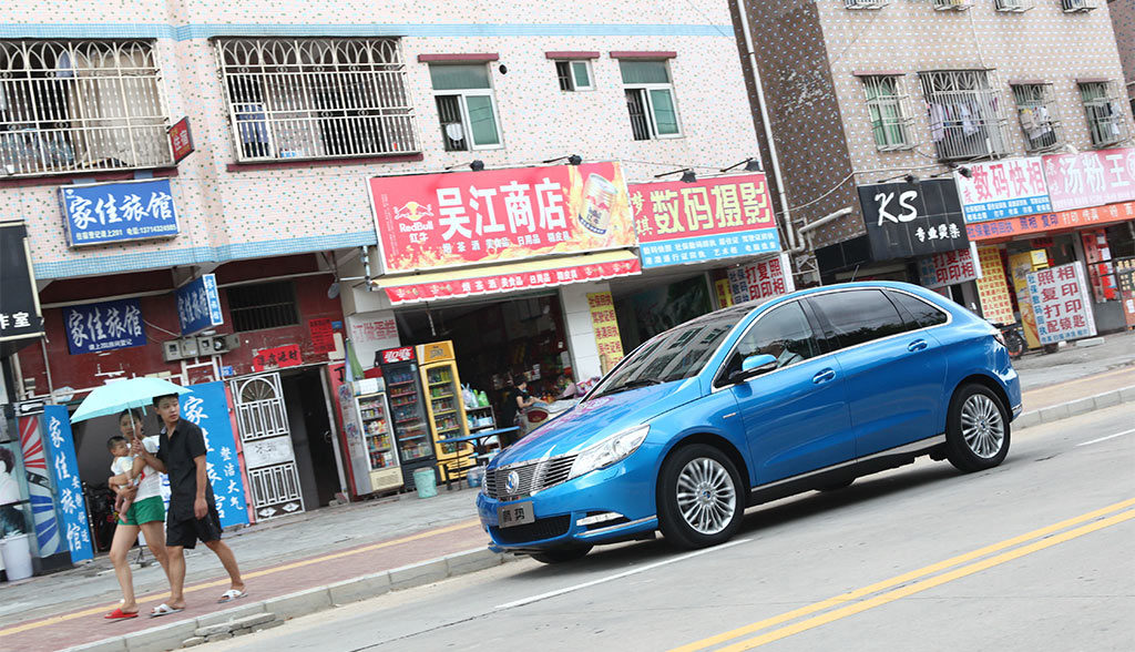 China–Eine-Million-Elektro–und-Hybridautos-zugelassen