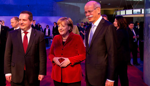 Merkel-Autobranche-Man-muss-permanent-vorn-mit-dabei-sein