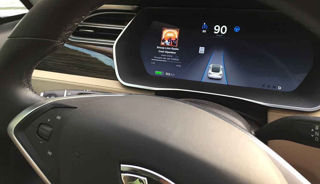 Tesla-Autopilot-MArktreife