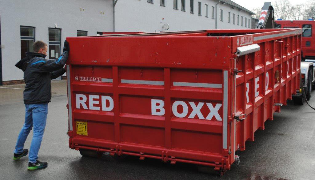 Elektroauto-Loesch-Container-Red-Boxx—5