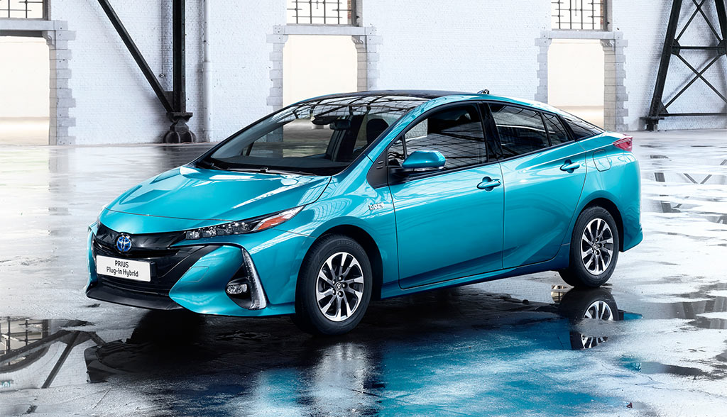 Toyota Prius: Neuer Plug-in-Hybrid kostet ab 37.550 Euro ...