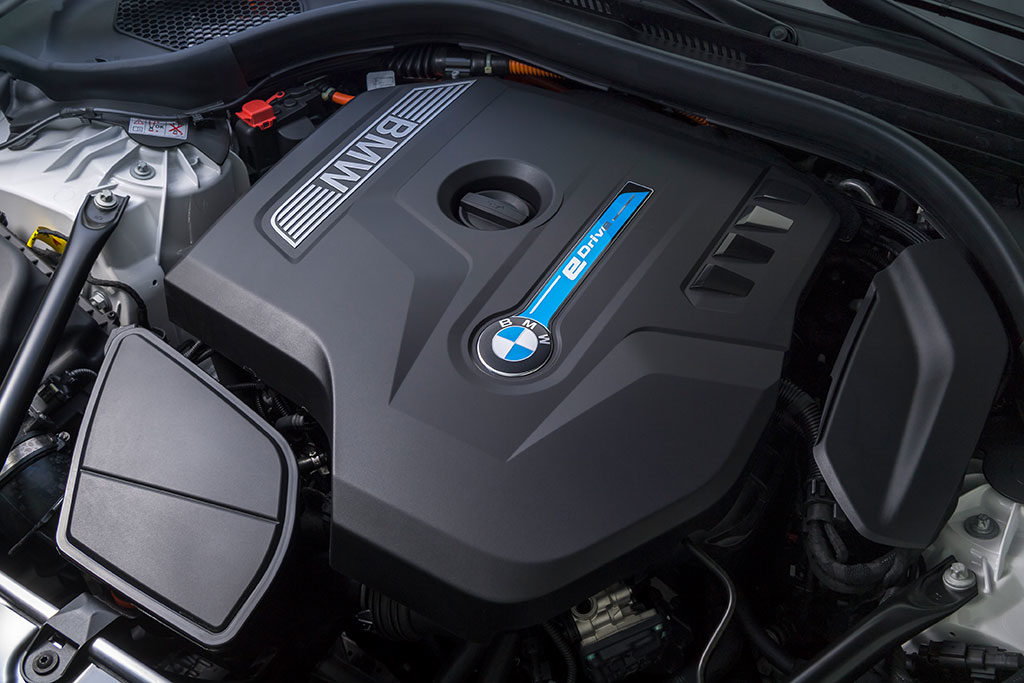 Der-BMW-530e-iPerformance-Plug-in-Hybrid—13