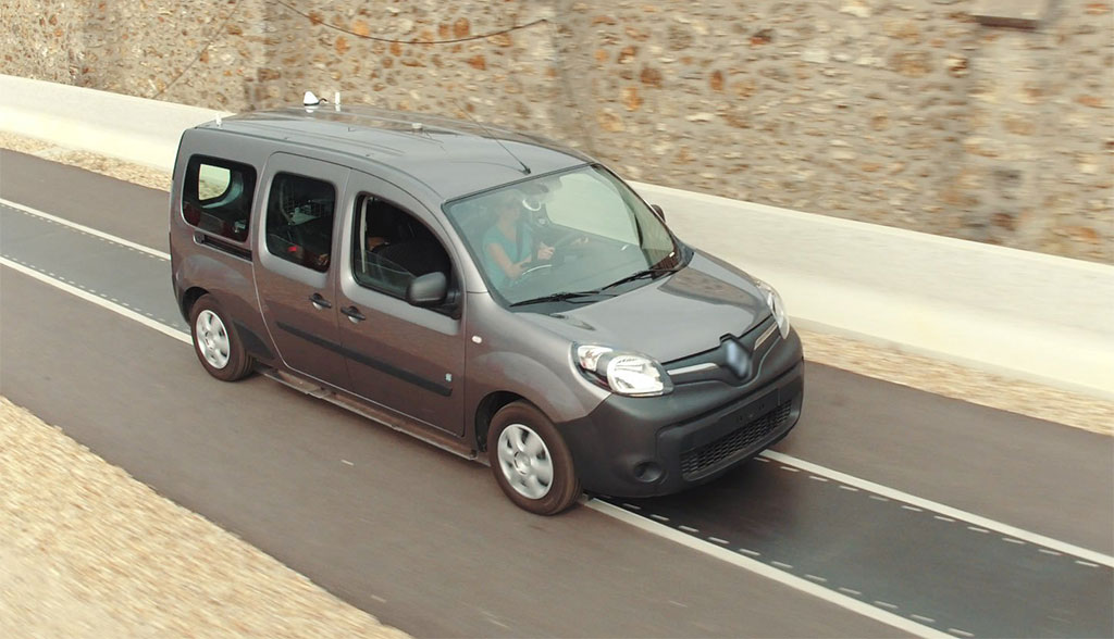 Renault-Qualcomm-Elektroauto-Laden-kabellos-Strasse