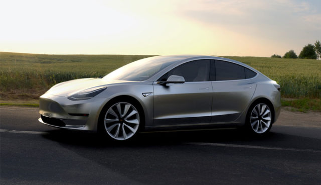 Tesla-Model-3-Bilder-Videos-2017