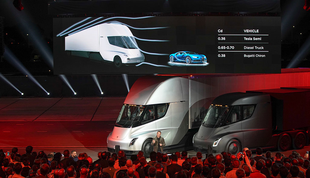 So Sieht Der Tesla Truck Von Unten Aus Video Ecomento De