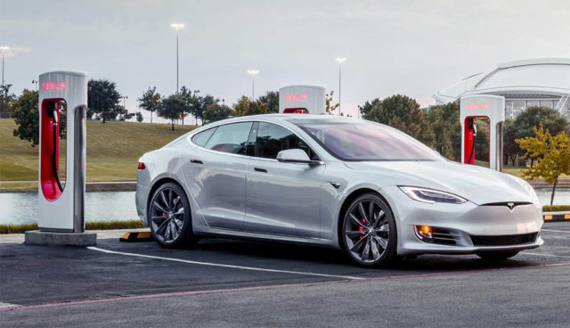 Tesla-Supercharger-2017