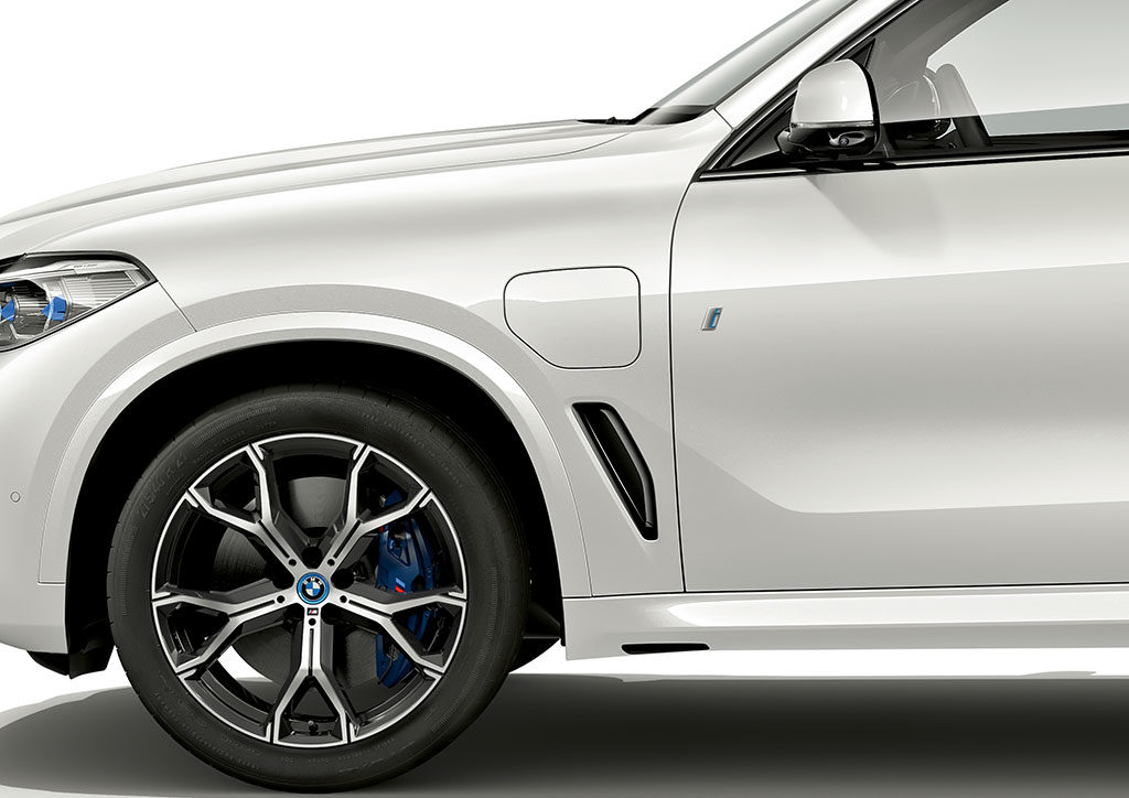 BMW-X5-xDrive45e-iPerformance-2019-4