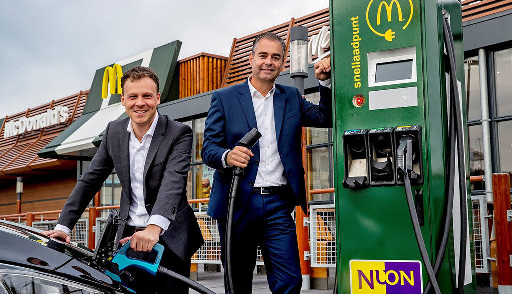 McDonalds-Elektroauto-Ladestation-Niederlande