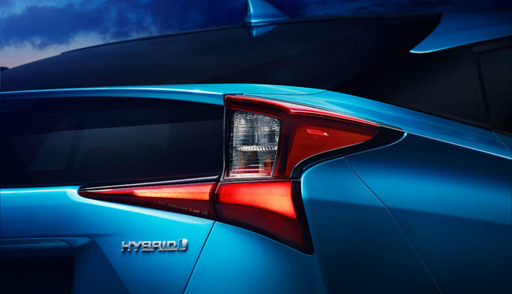 Toyota-Prius-Hybrid-AWD-i-2019-2
