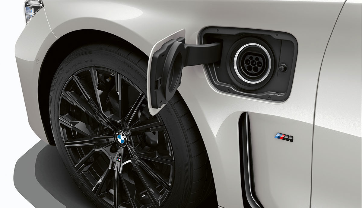 BMW-7er-M-Plug-in-Hybrid-2019-3