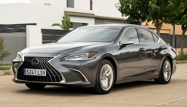 Lexus-ES-300h-2021-4